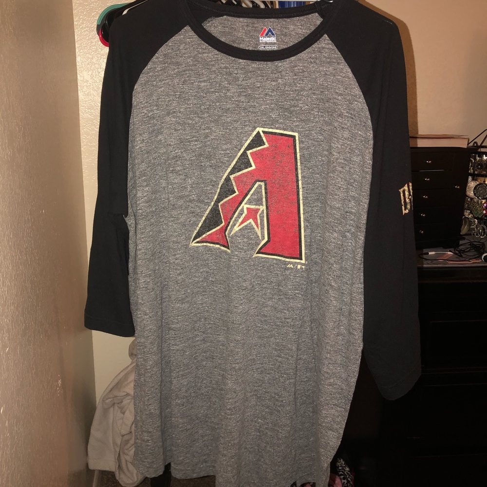 Men’s Majestic Diamondbacks 3/4 sleeve shit- 2XL